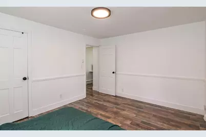 379 Roosevelt Ave, Springfield, MA 01118 - Photo 19