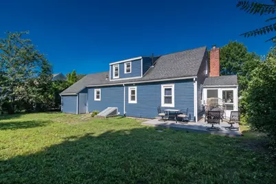 379 Roosevelt Ave, Springfield, MA 01118 - Photo 5