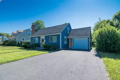 379 Roosevelt Ave, Springfield, MA 01118 - Photo 3
