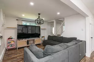 379 Roosevelt Ave, Springfield, MA 01118 - Photo 13