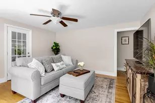 314 Pleasant St, Franklin, MA 02038 - Photo 9