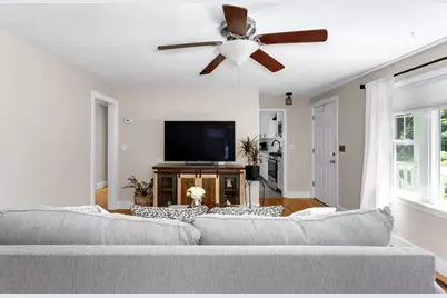 314 Pleasant St, Franklin, MA 02038 - Photo 11