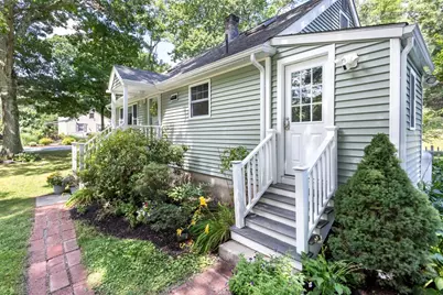 314 Pleasant St, Franklin, MA 02038 - Photo 5
