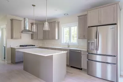 121 Valerie Run, Northbridge, MA 01534 - Photo 5