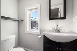 334 E Squantum St, Quincy, MA 02171 - Photo 27