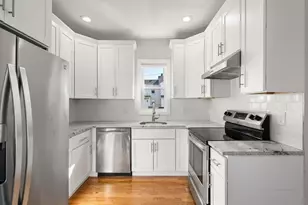 334 E Squantum St, Quincy, MA 02171 - Photo 17