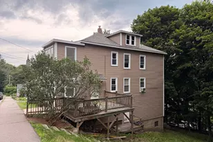 105 Grant St, Gardner, MA 01440 - Photo 3