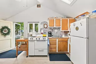 262 Old Wharf Rd, Dennis, MA 02639 - Photo 15