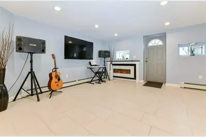 92 S Central Ave, Quincy, MA 02170 - Photo 5