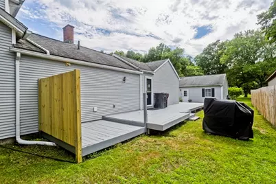 82 Montgomery St, Westfield, MA 01085 - Photo 5