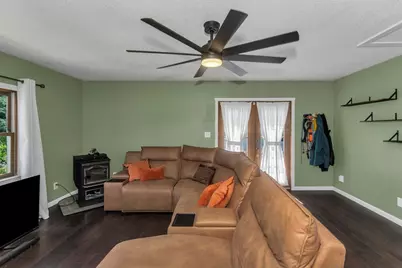 82 Montgomery St, Westfield, MA 01085 - Photo 23