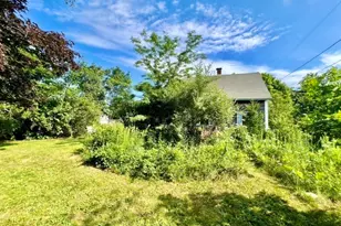 26 Winthrop Ave, Oak Bluffs, MA 02557 - Photo 3