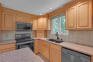 6 Laurelwood Dr, Oxford, MA 01537 - Photo 9