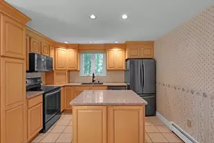 6 Laurelwood Dr, Oxford, MA 01537 - Photo 5