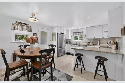 1229 American Legion Hwy, Westport, MA 02790 - Photo 9