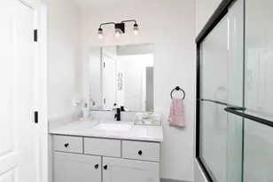 498 Sumner St, Boston, MA 02128 - Photo 17