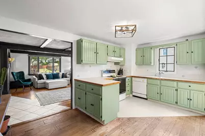102 Manzanetta Ave, Weymouth, MA 02188 - Photo 13
