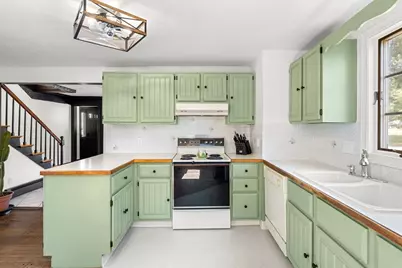 102 Manzanetta Ave, Weymouth, MA 02188 - Photo 15
