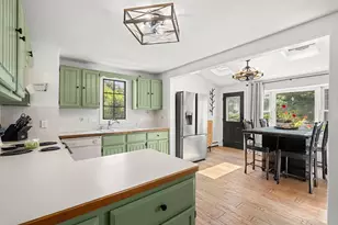 102 Manzanetta Ave, Weymouth, MA 02188 - Photo 17
