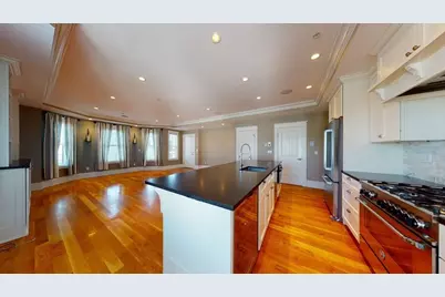 721 E 6th St #4, Boston, MA 02127 - Photo 7