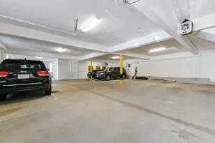 721 E 6th St, Boston, MA 02127 - Photo 21