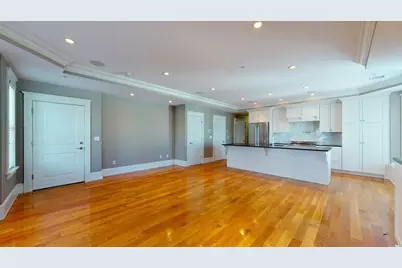 721 E 6th St #4, Boston, MA 02127 - Photo 5