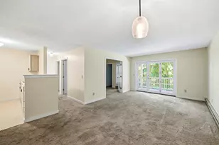 23 Randolph Pl, Northampton, MA 01060 - Photo 5