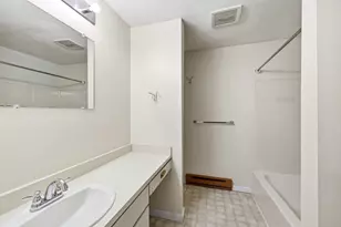 23 Randolph Pl, Northampton, MA 01060 - Photo 15