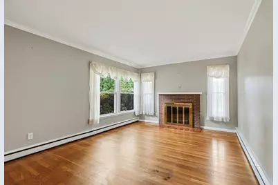 6 Charles St, Wayland, MA 01778 - Photo 3