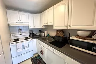 24 Highland, Cambridge, MA 02139 - Photo 3