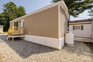 1346 Newport Ave, Attleboro, MA 02703 - Photo 19