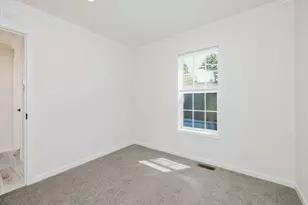 1346 Newport Ave, Attleboro, MA 02703 - Photo 15