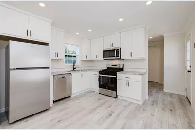 1346 Newport Ave #B5, Attleboro, MA 02703 - Photo 5