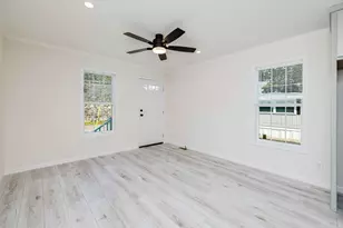 1346 Newport Ave, Attleboro, MA 02703 - Photo 11