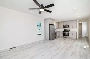 1346 Newport Ave, Attleboro, MA 02703 - Photo 5