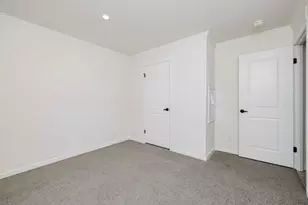 1346 Newport Ave, Attleboro, MA 02703 - Photo 17