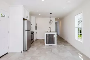 1346 Newport Ave, Attleboro, MA 02703 - Photo 5