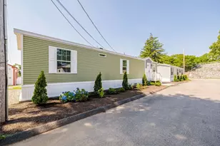 1346 Newport Ave, Attleboro, MA 02703 - Photo 3
