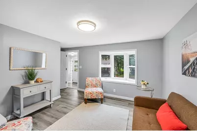 83 Rolf Ave, Chicopee, MA 01020 - Photo 5