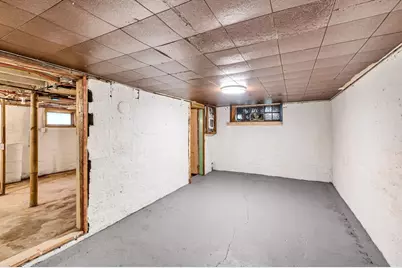 83 Rolf Ave, Chicopee, MA 01020 - Photo 23