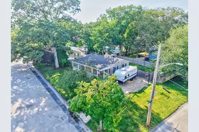 403 Valley Rd, New Bedford, MA 02745 - Photo 1