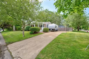 403 Valley Rd, New Bedford, MA 02745 - Photo 7