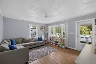403 Valley Rd, New Bedford, MA 02745 - Photo 11