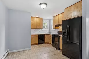 232 Hudson St, Marlborough, MA 01752 - Photo 17