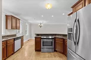 4 Cassidy Pl, Bridgewater, MA 02324 - Photo 7