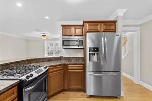 4 Cassidy Pl, Bridgewater, MA 02324 - Photo 9
