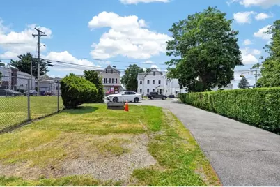 325 Malden St, Revere, MA 02151 - Photo 11