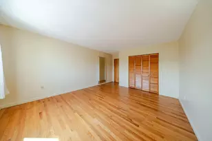 351 Pleasant St, Northampton, MA 01060 - Photo 17