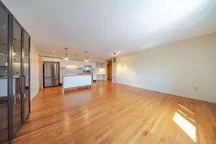351 Pleasant St, Northampton, MA 01060 - Photo 9