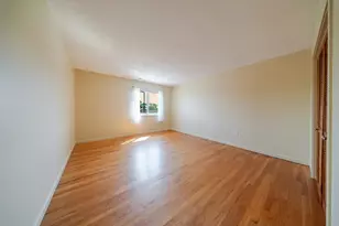 351 Pleasant St, Northampton, MA 01060 - Photo 21